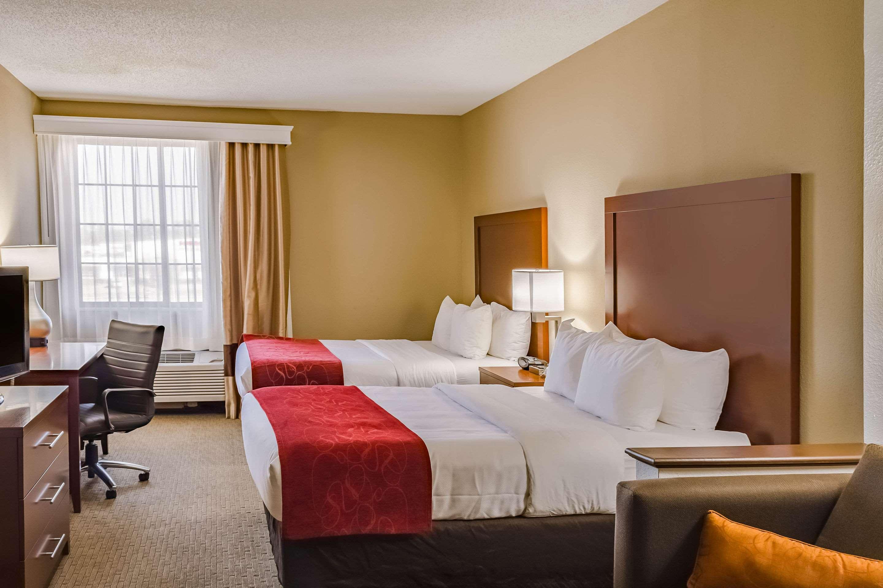 Comfort Suites Хатисбург Екстериор снимка