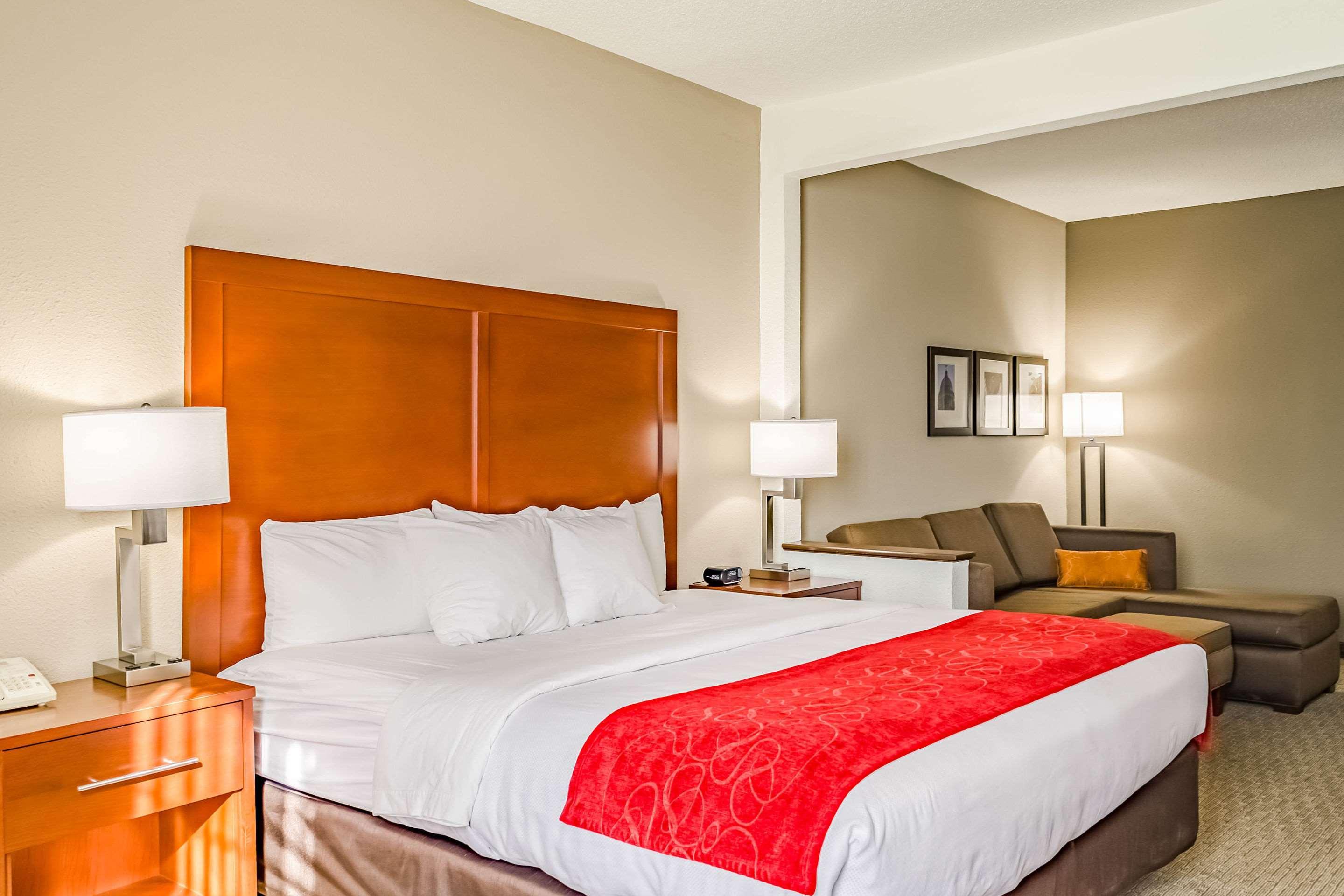 Comfort Suites Хатисбург Екстериор снимка