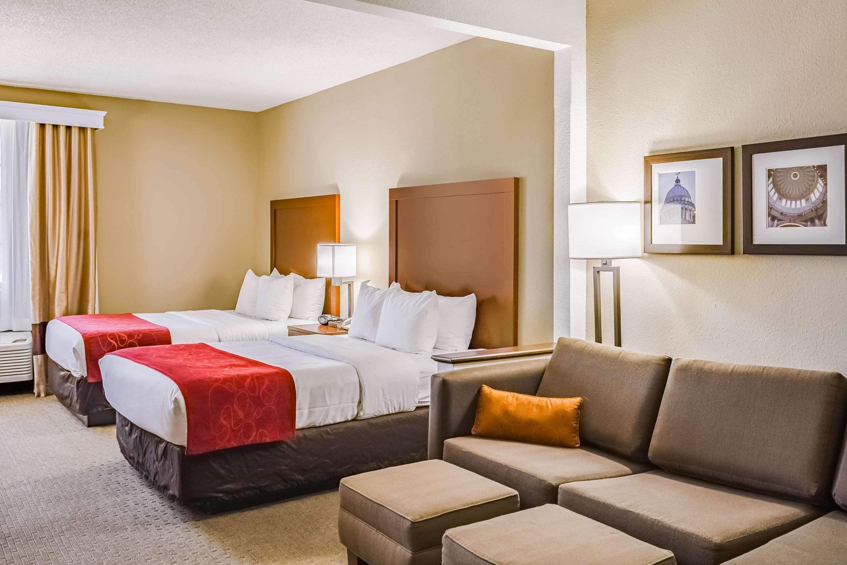 Comfort Suites Хатисбург Екстериор снимка
