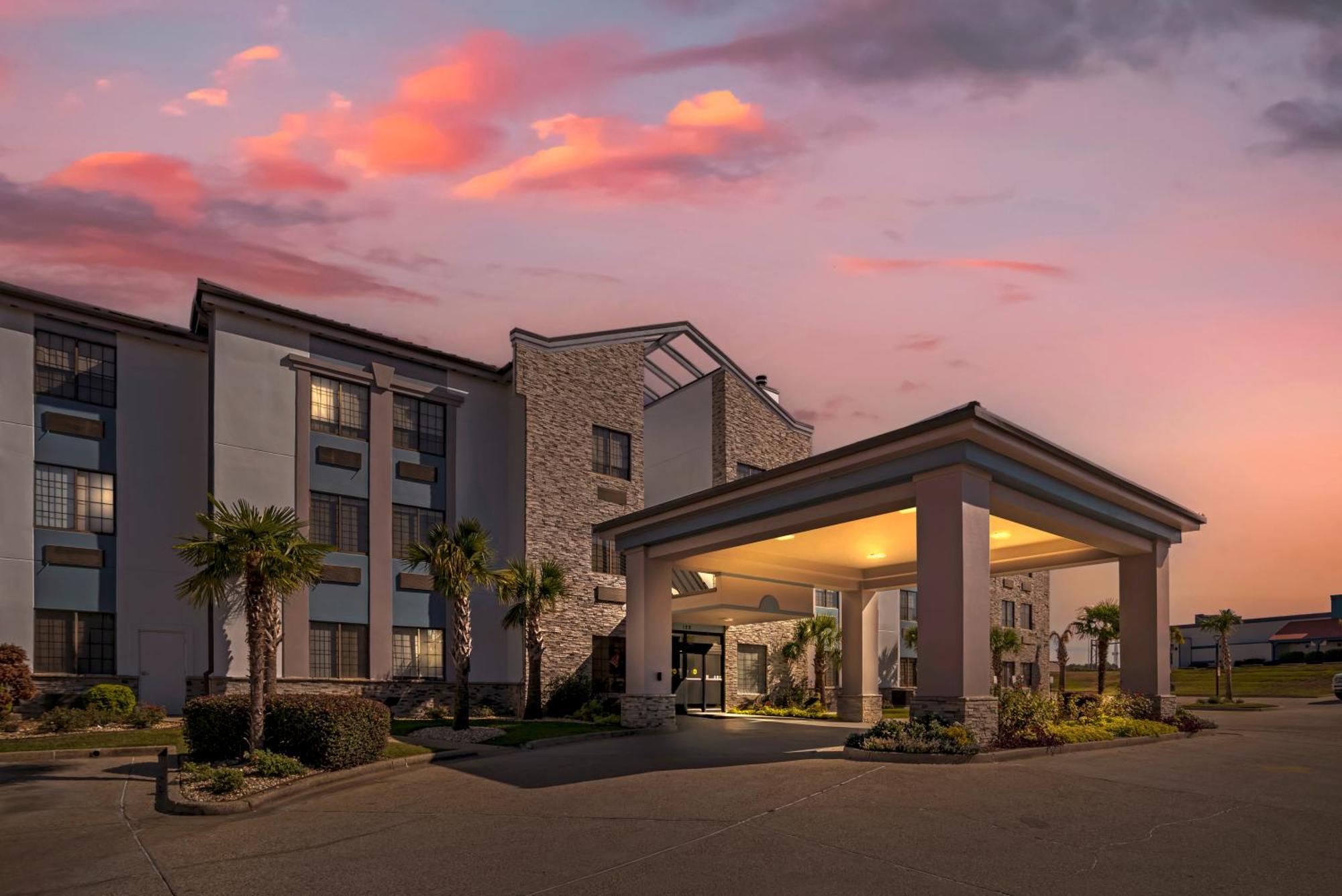 Comfort Suites Хатисбург Екстериор снимка