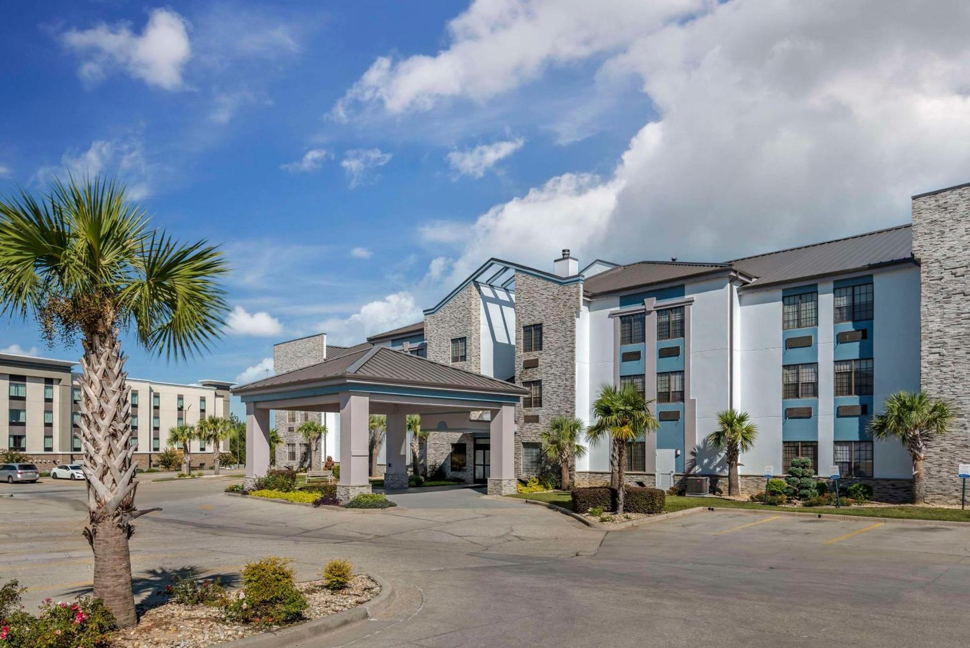 Comfort Suites Хатисбург Екстериор снимка