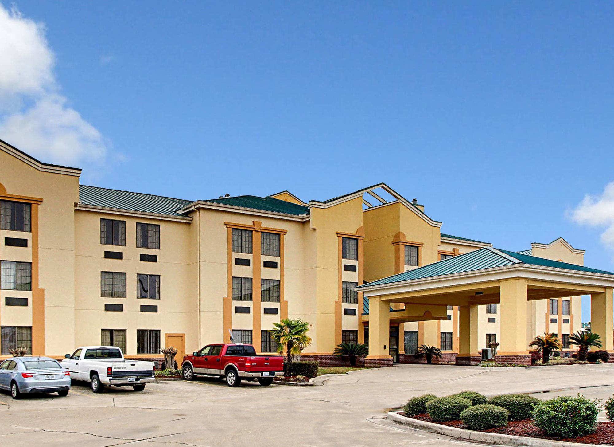 Comfort Suites Хатисбург Екстериор снимка